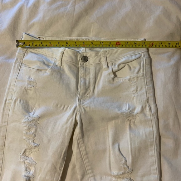 *SOLD* AE distressed cropped jegging - Picture 7 of 9